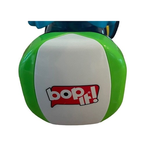 Hasbro Gaming Bop It! Tetris Electronic Twist Puzzle Game Tested - Picture 2 of 13